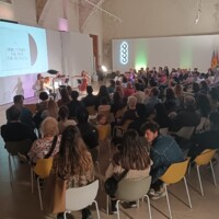El público llenó la sala