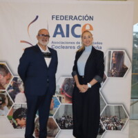 Francisco Vidal (Presidente de AICCV) con Mariola Penadés (Directora general de Investigación e Innovación de la Conselleria de Sanidad)