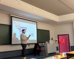 Javier Granero en la charla en la Universitat Jaume I de Castelló